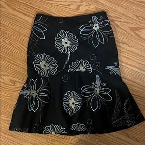 LOFT Black and White Floral A-Line Skirt